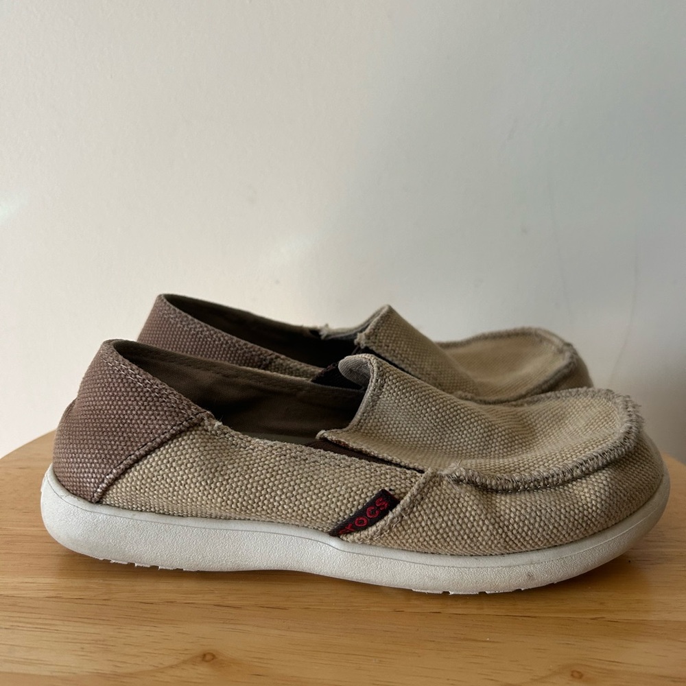 Crocs Little Boys Slip On Canvas Shoes, Youth Size‎ 2